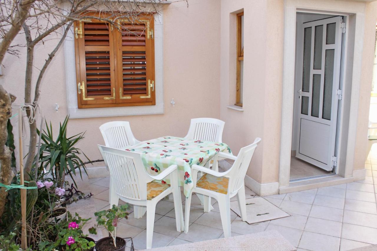 Apartments With A Parking Space Supetar, Brac - 6037 Exterior foto